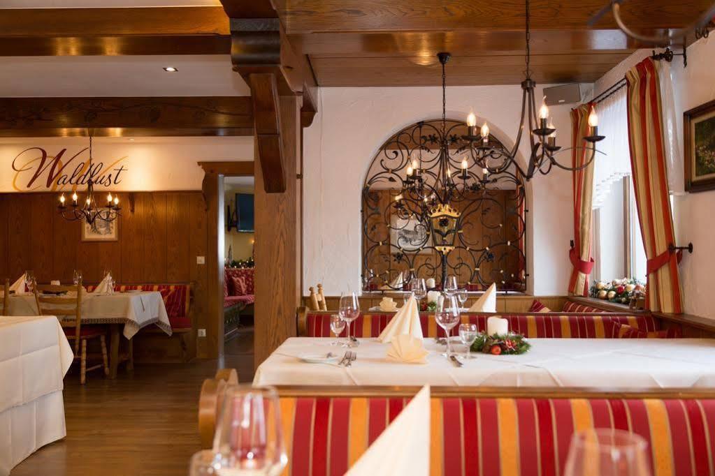 Parkhotel Waldlust Häusern エクステリア 写真